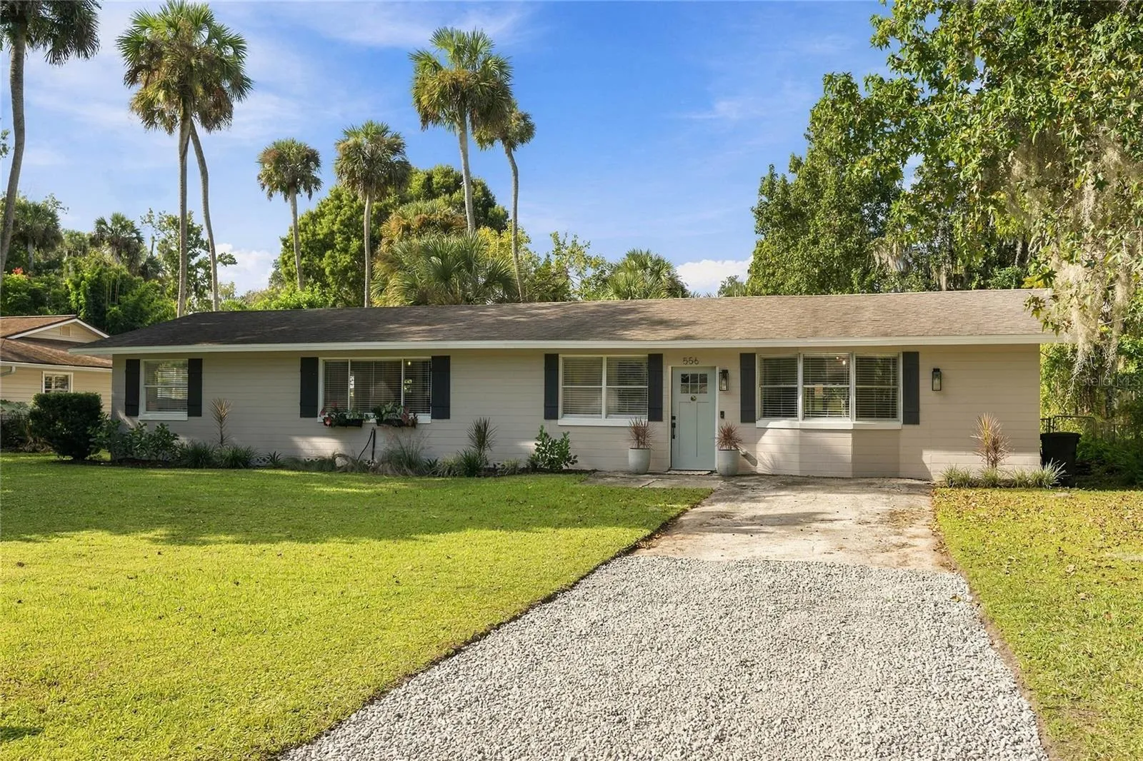 front, nice driveway space