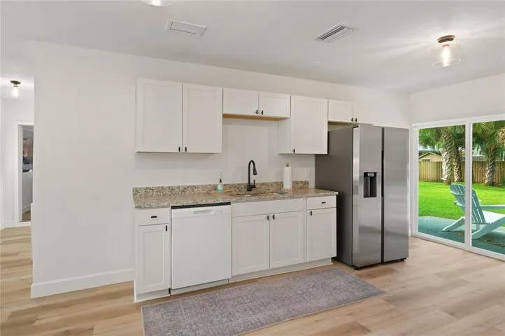 kitchen to outside patio