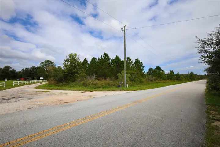 Oil Well Rd Entry Driveway