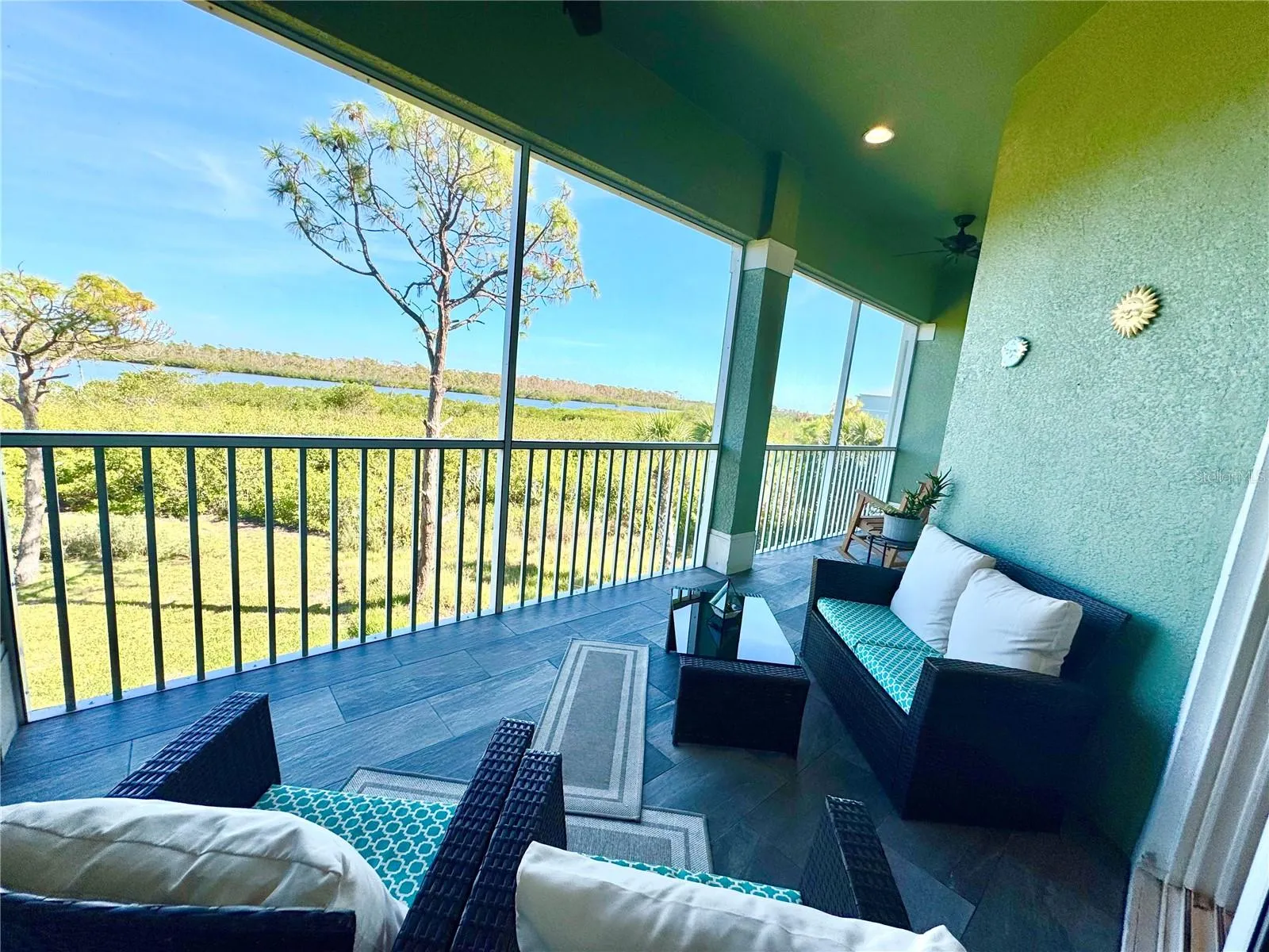 *photo of 2nd floor balcony furnished