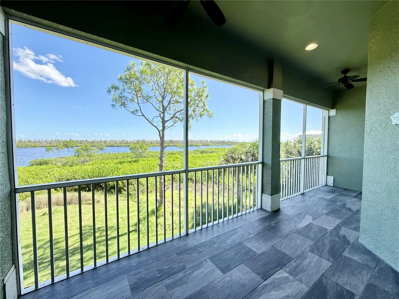 Perfect spot to drink your morning coffee and watch the sunrise!!