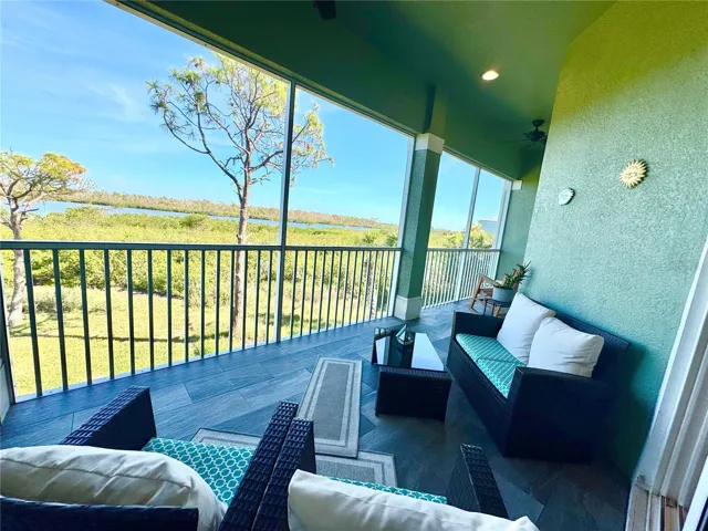 *photo of 2nd floor balcony furnished