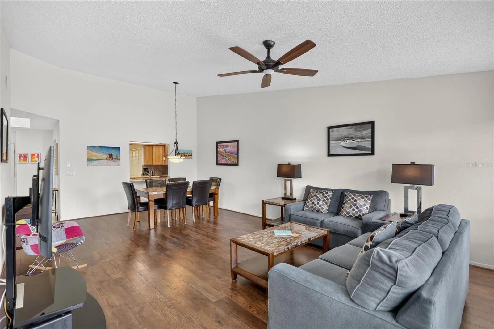 Living Room/Dining Room