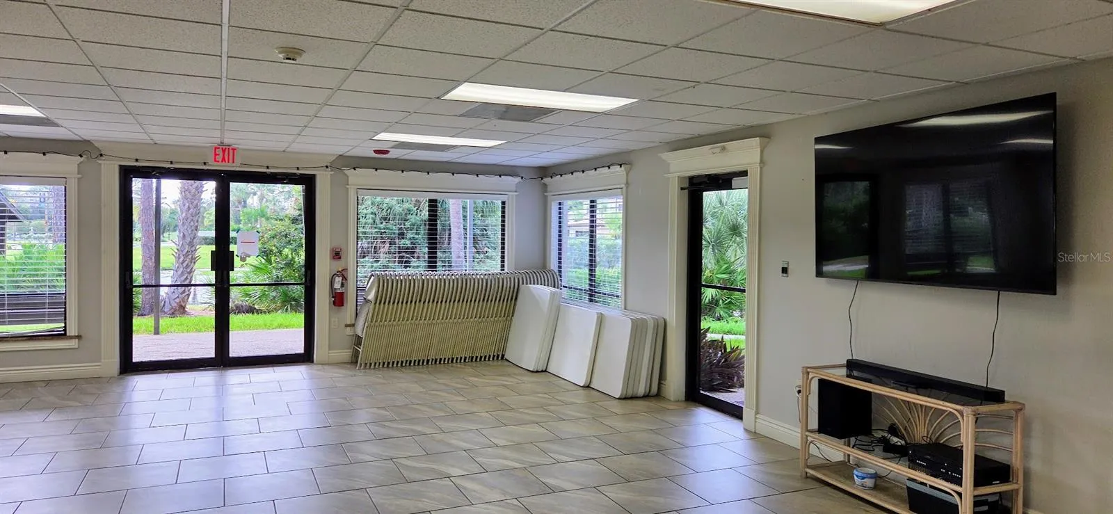 Clubhouse, Entertainment Room TV