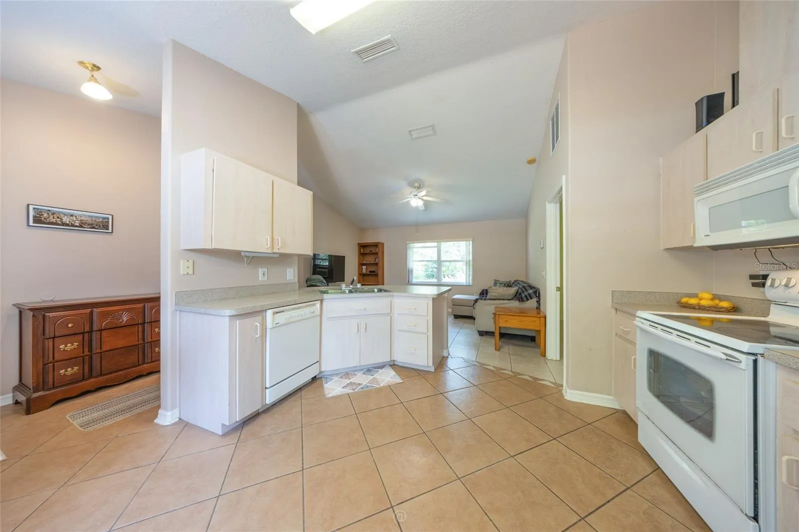 Spacious kitchen