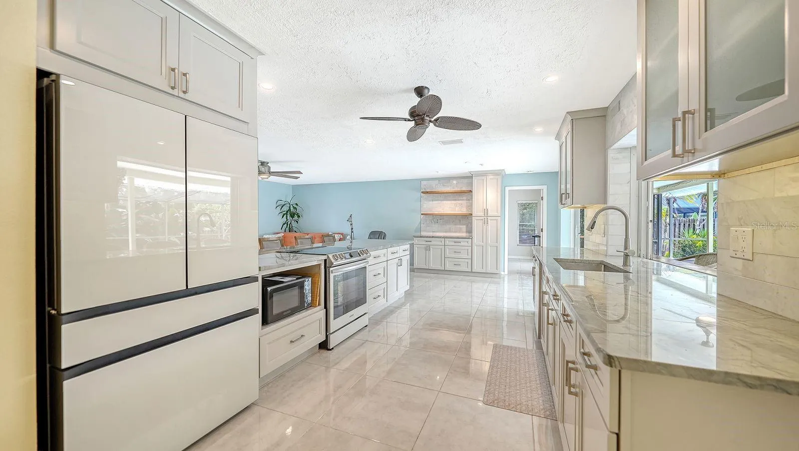 Complete Newer Kitchen!