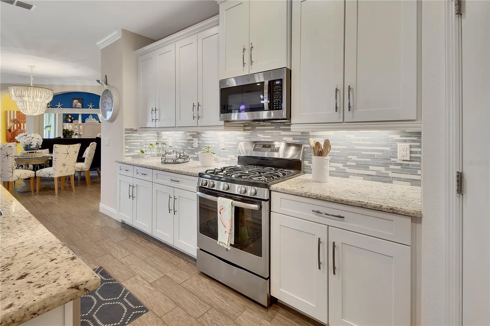 Upgraded appliances and lighting