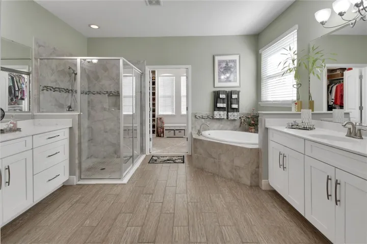 En-suite bathroom