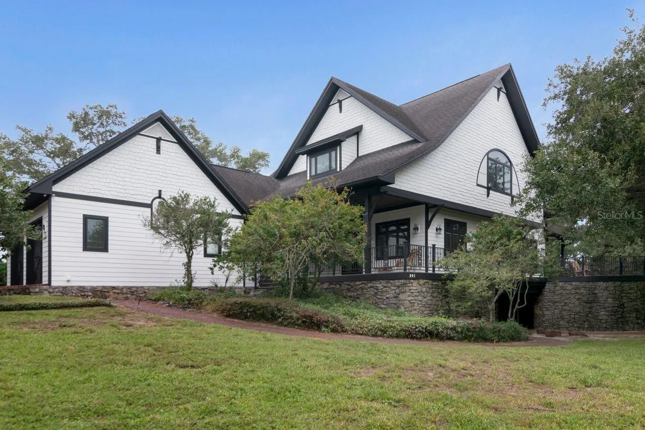 Main house parcel 1