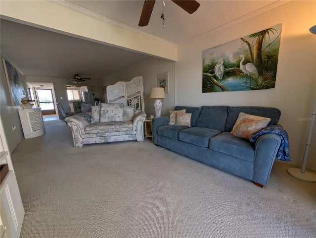 Long view from lanai door towards front