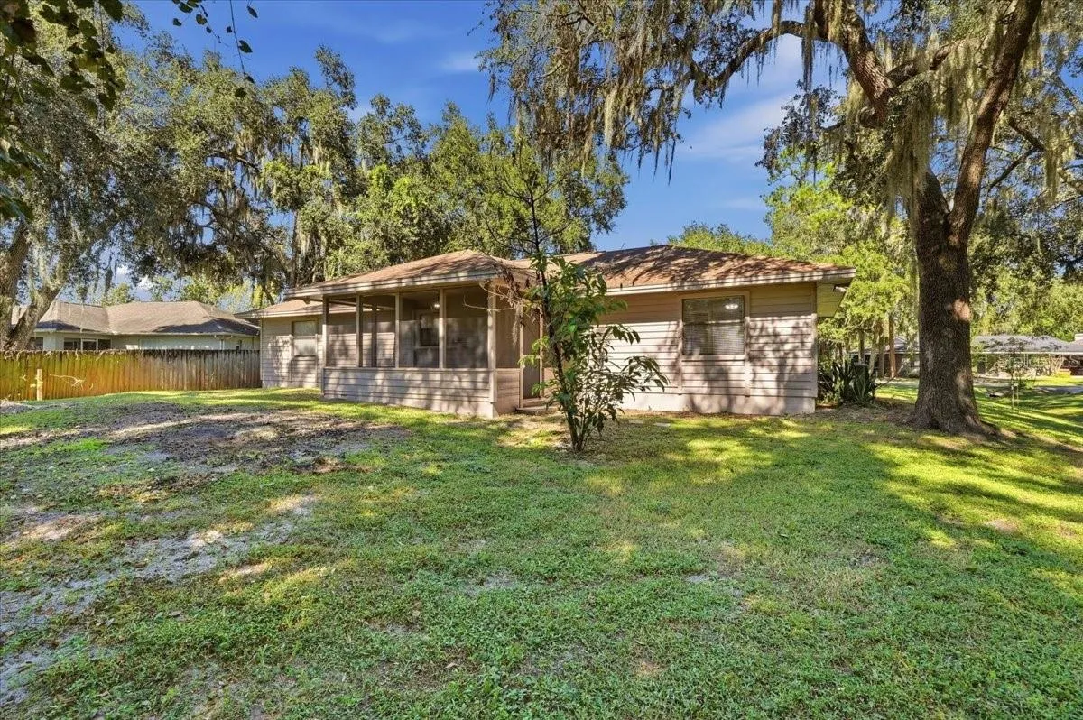 Large Shady Back Yard