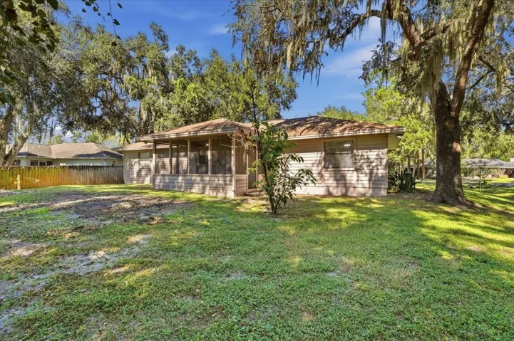 Large Shady Back Yard