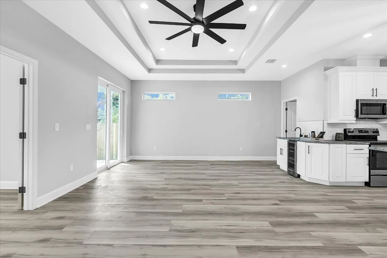 Great Room With Dining Area