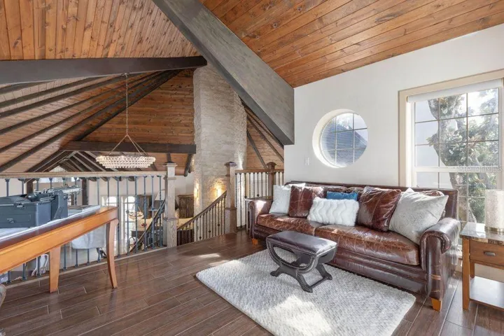 Upper loft study