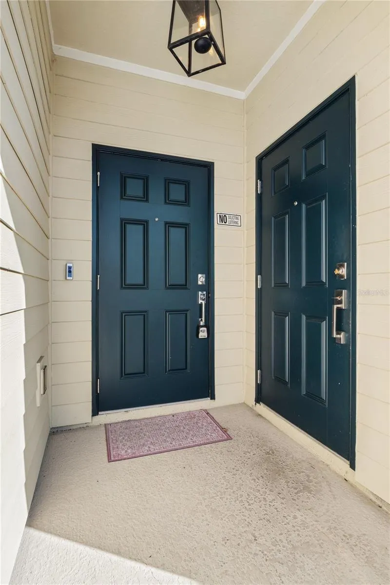 Private Entrances – Main Home & In-Law Suite