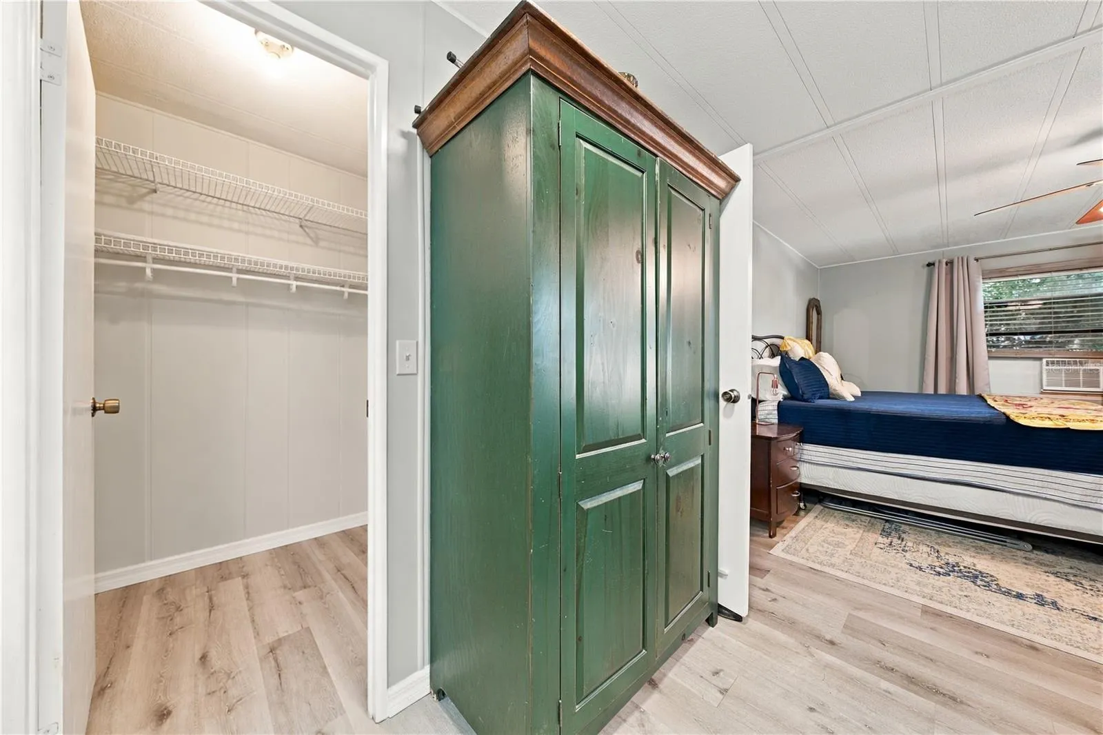 Primary Bedroom Closet