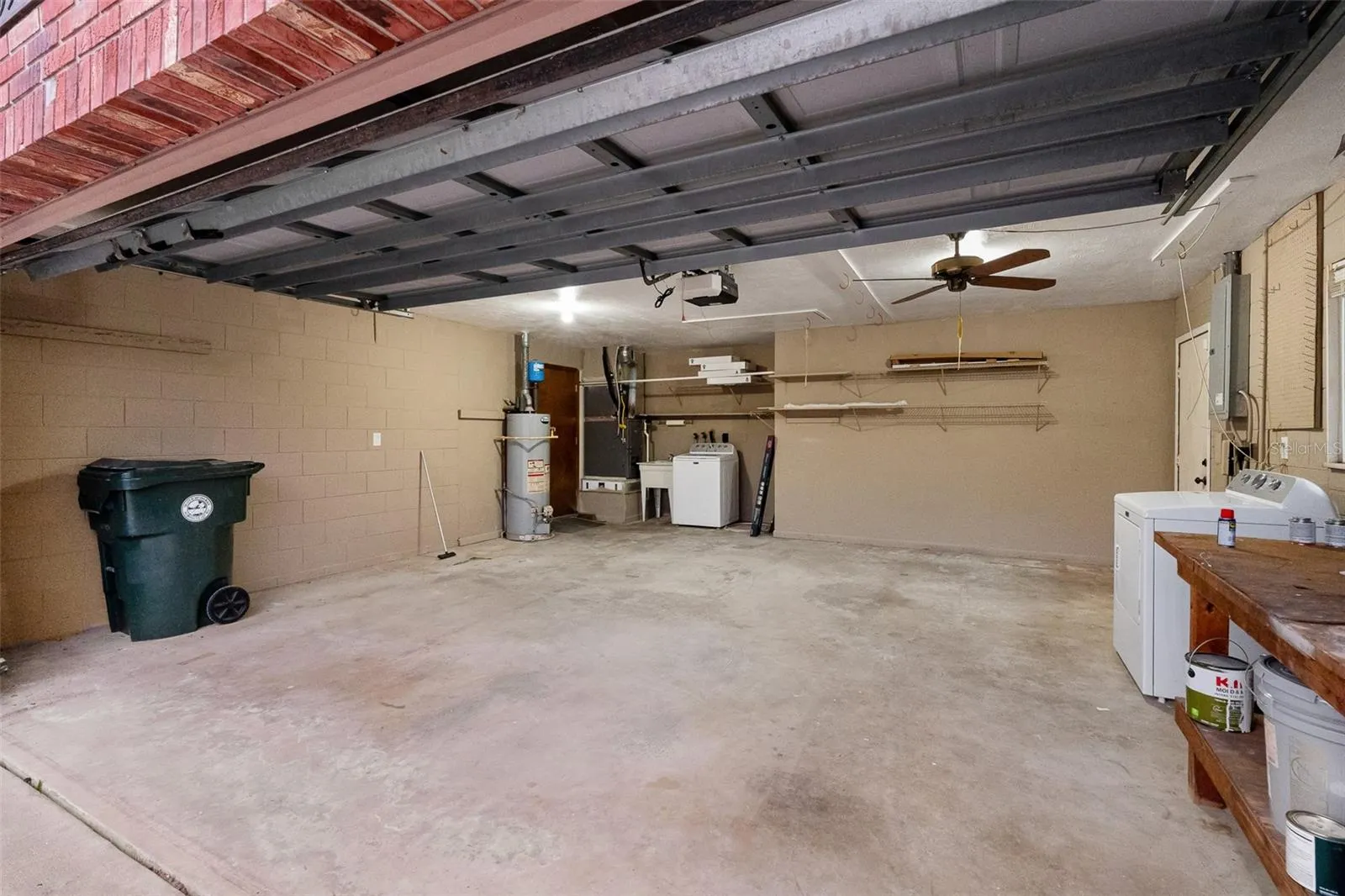 2-Car Garage