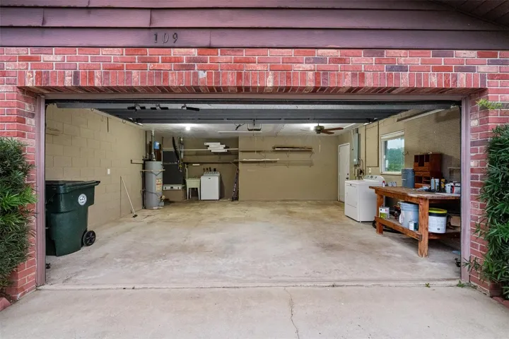 2-Car Garage