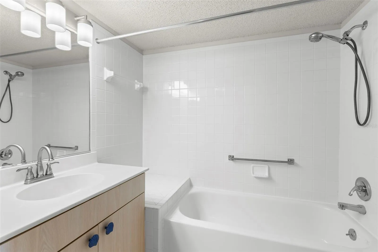 Second Floor - Full Bathroom