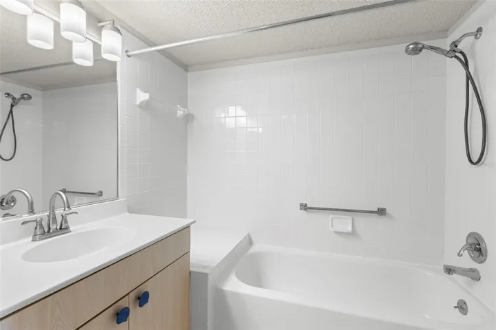 Second Floor - Full Bathroom