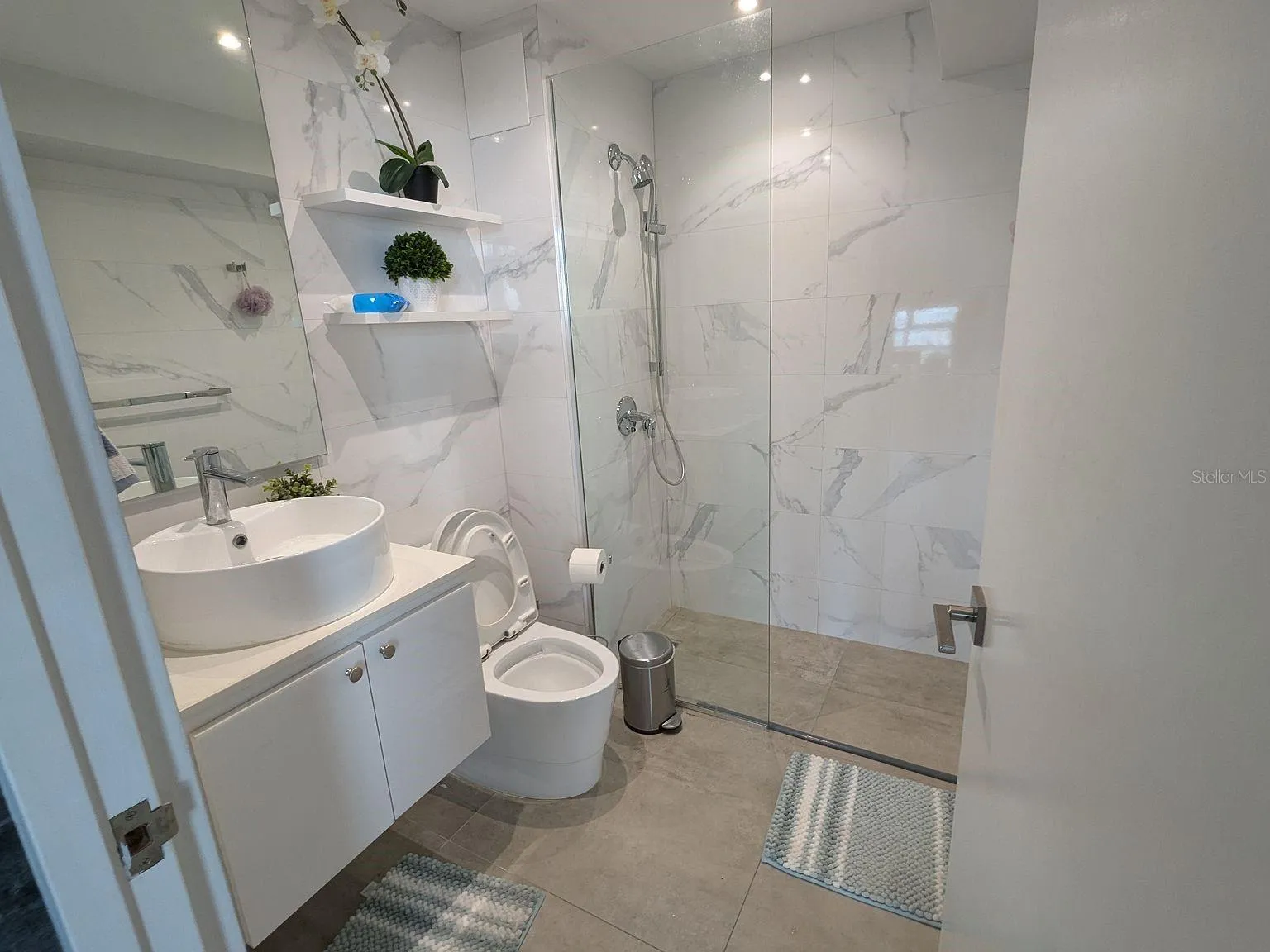 Bathroom – walk-in shower