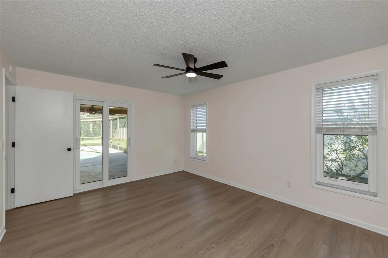 Master Bedroom - Reverse View