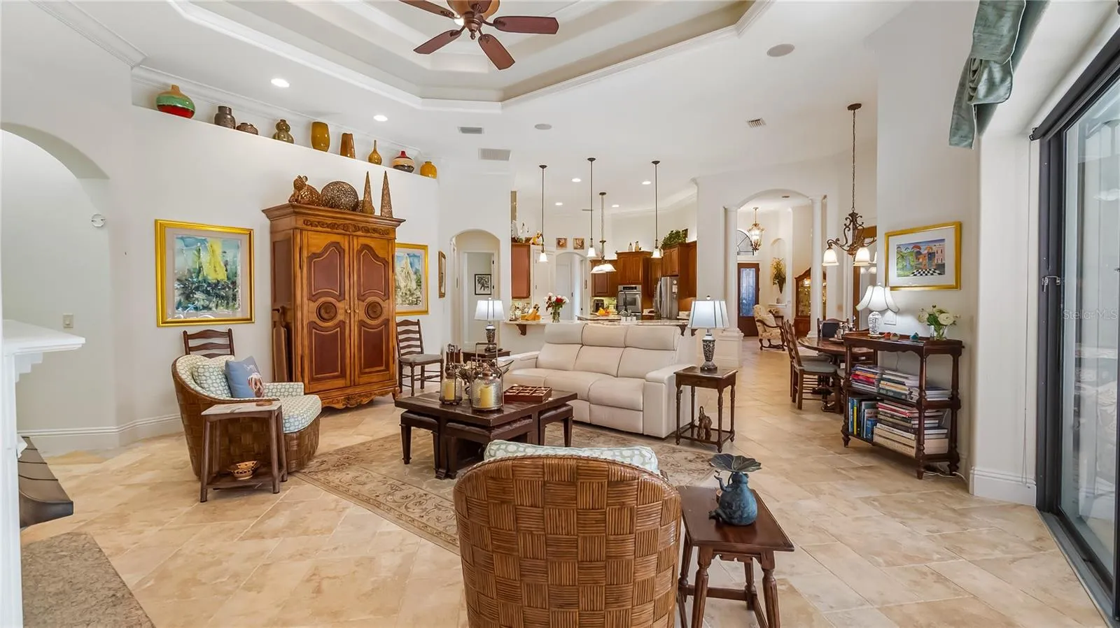 Open Floor Plan with 14'-16' Ceilings