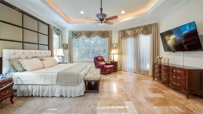 Luxurious Primary Suite