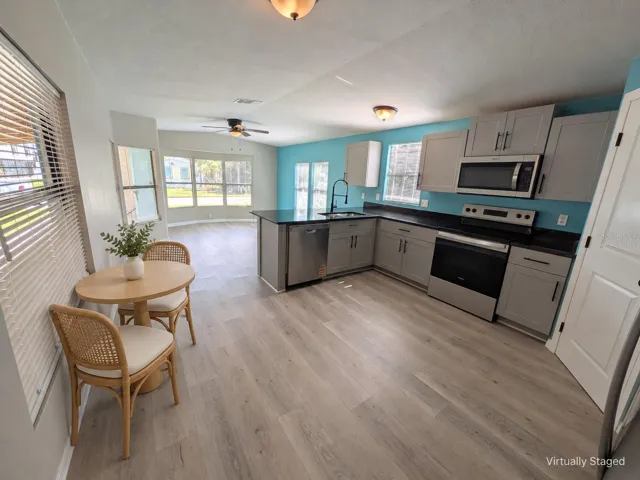 VIRTUALLY STAGED KITCHEN