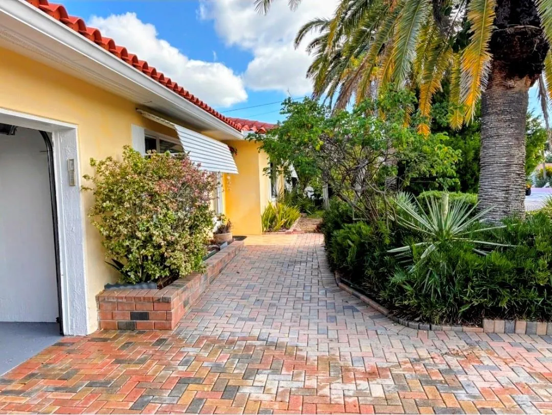 lots of walking pavers