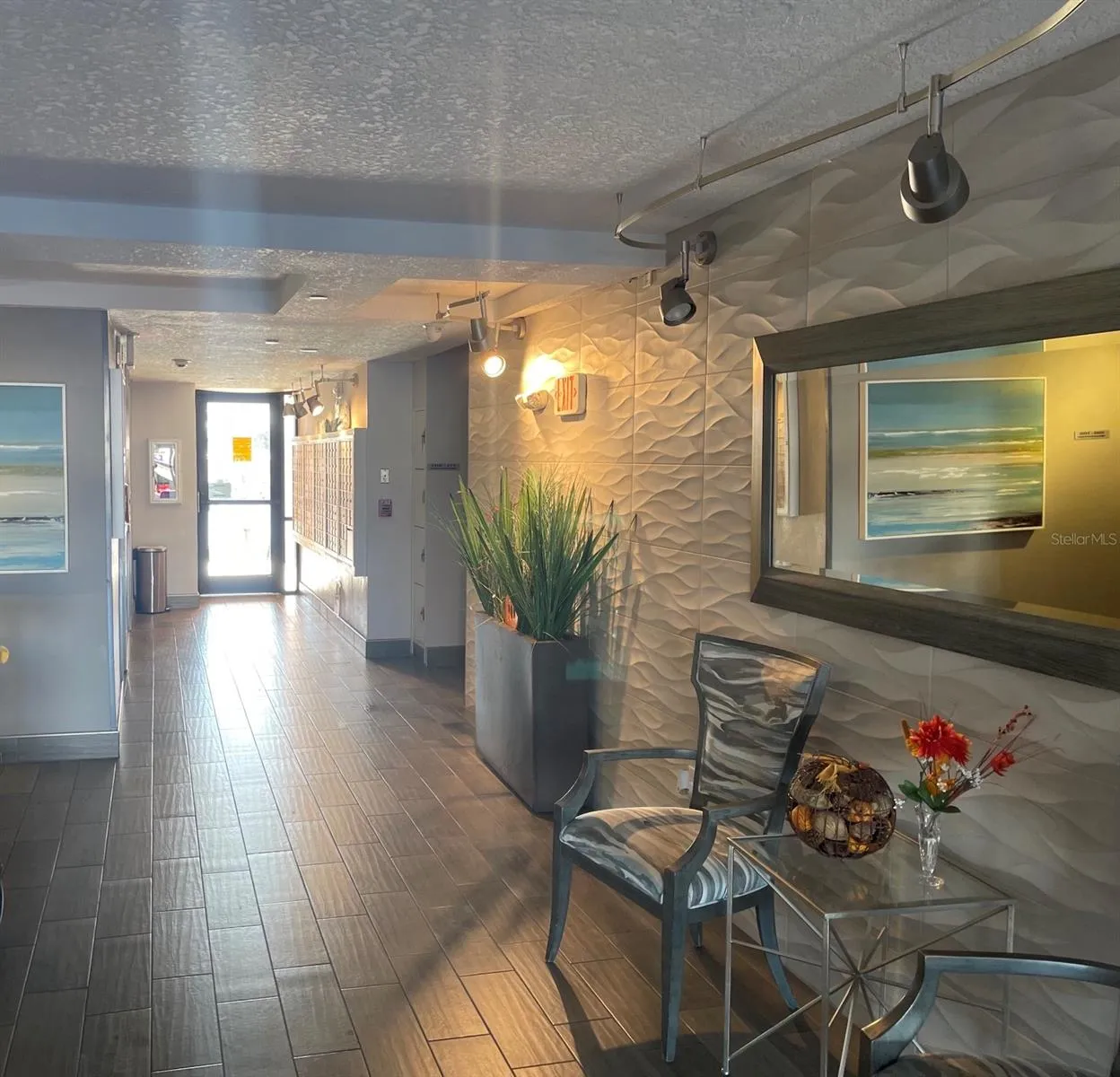 Front lobby and mailboxes