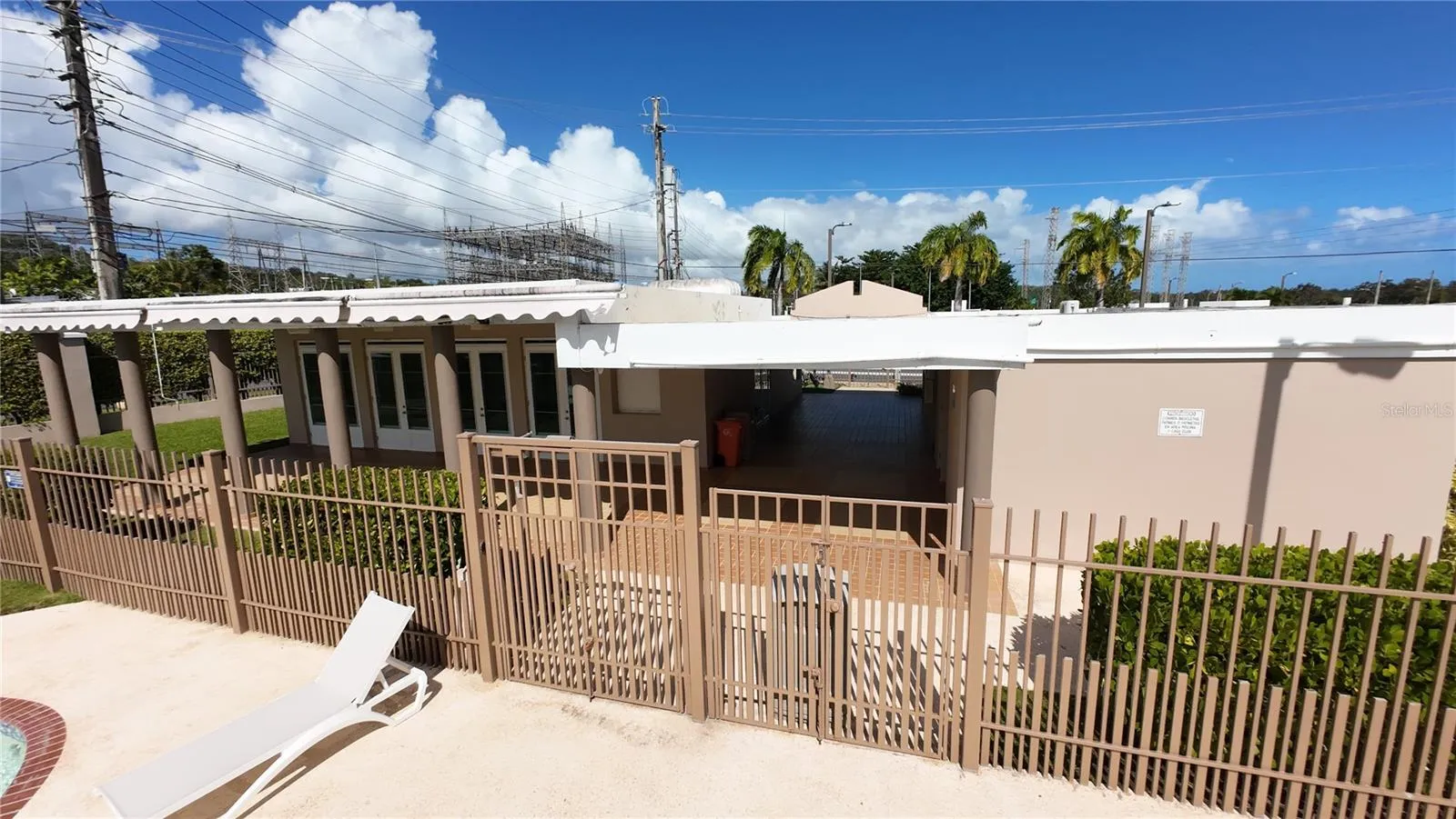RECREATIONAL COMMUNITY TERRACE AND ACTIVITY CENTER