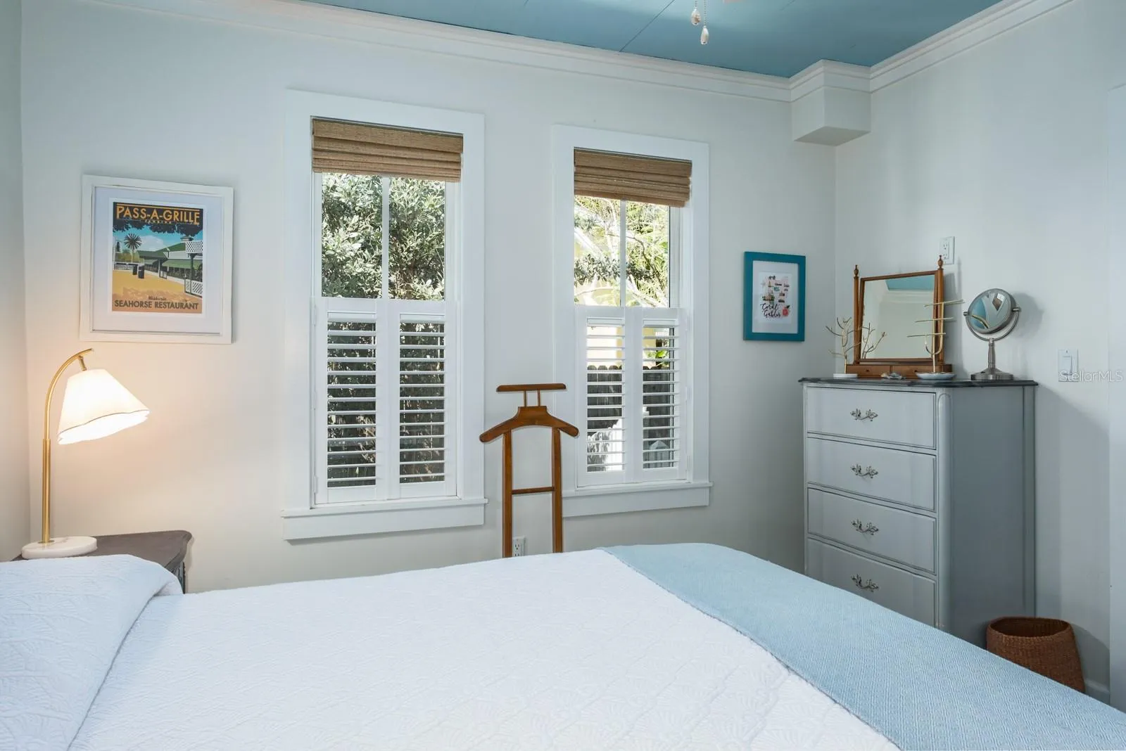 Main Cottage Primary Bedroom