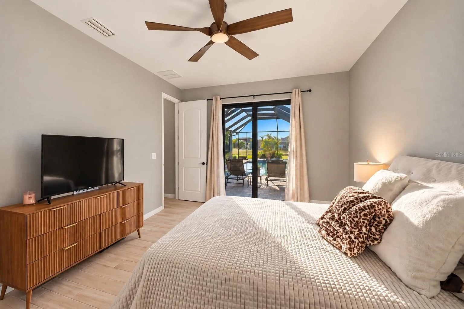 Poolside Bedroom 2