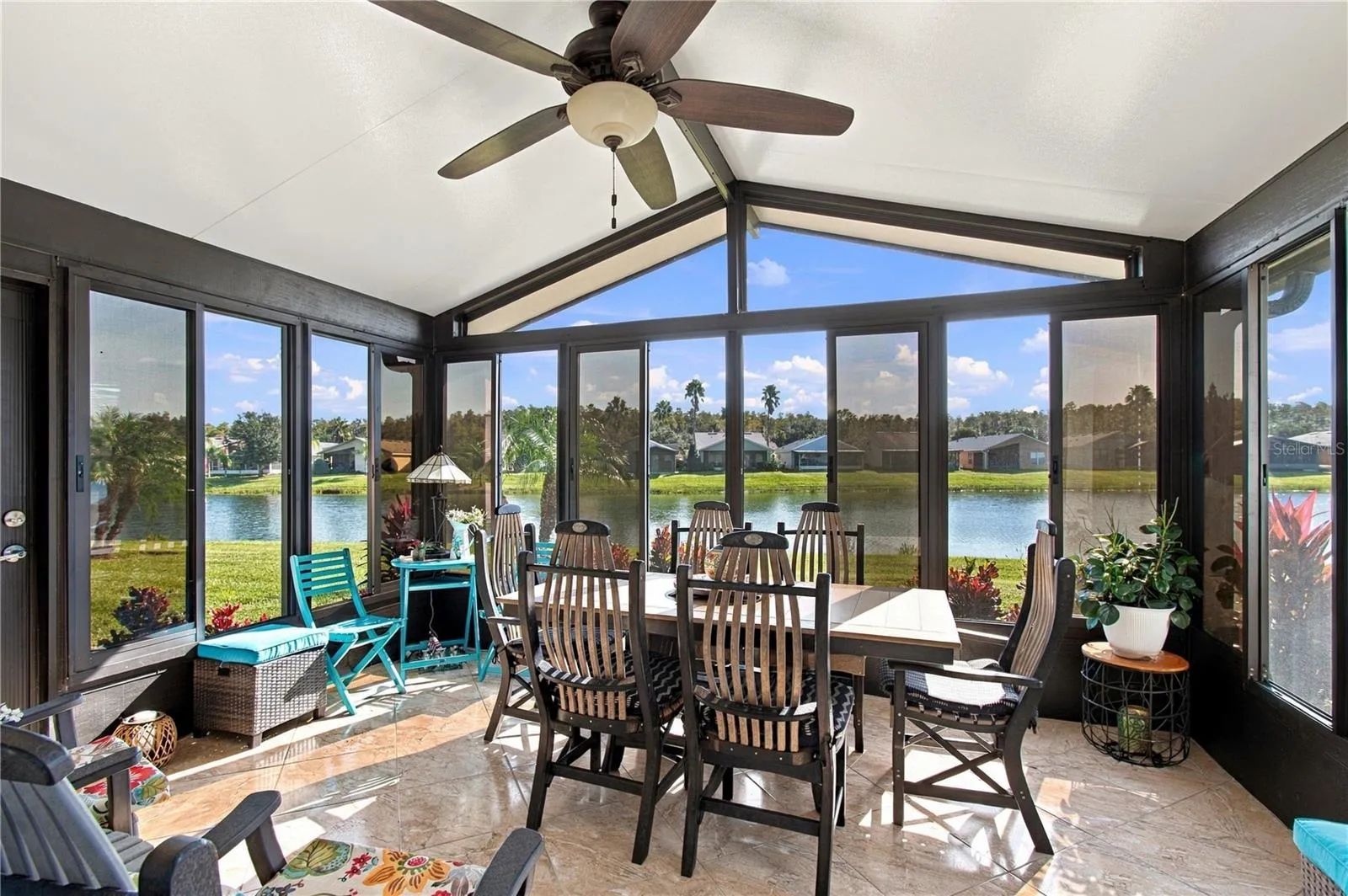 ZINFANDEL W/ BEAUTIFUL WATER VIEWS!!