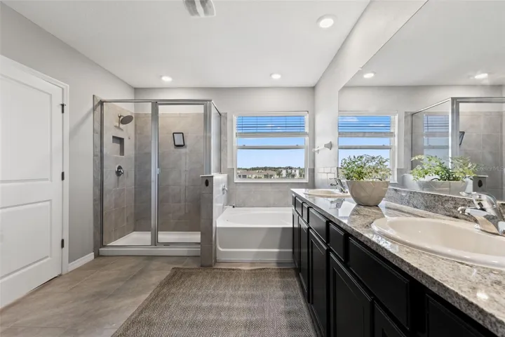 Primary bath shower and tub - 5126 Jackel Chase Dr, Wimauma