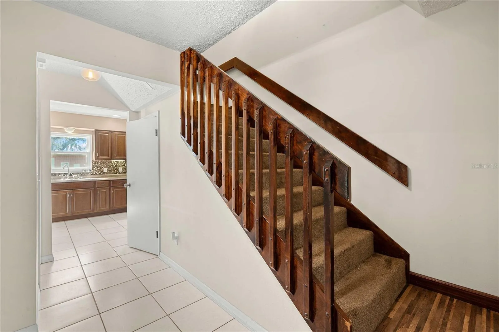 Foyer/Stairway