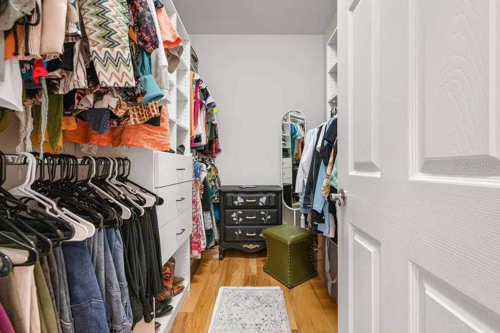 Great walk in closet.