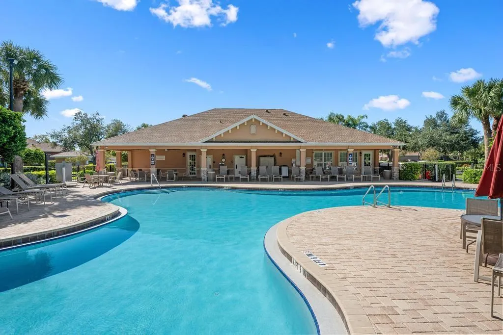 Relaxing oversized pool