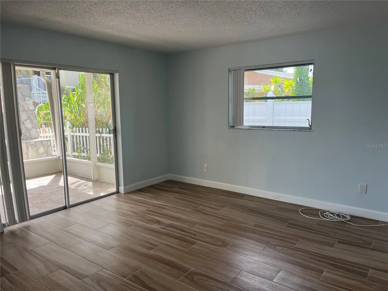Primary with outside access