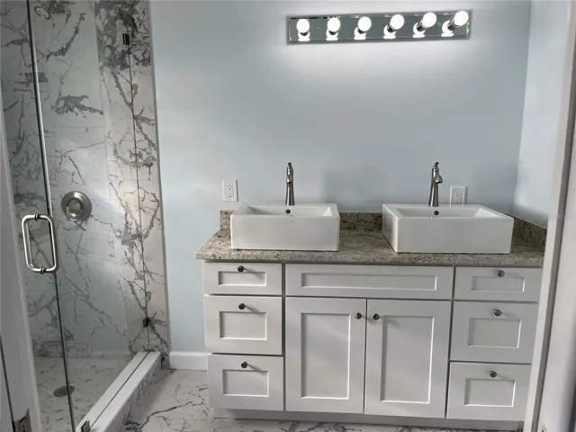 Ensuite bathroom
