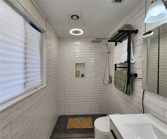 en suite bathroom