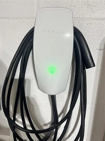 TESLA CHARGER