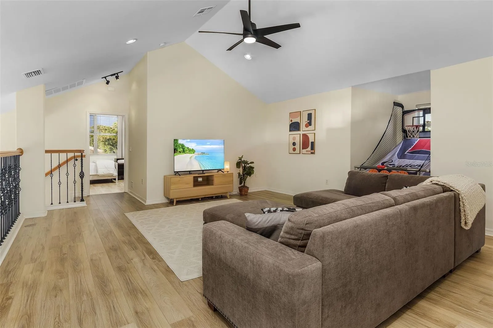 Grand upstairs loft for media &amp; gaming fun!
