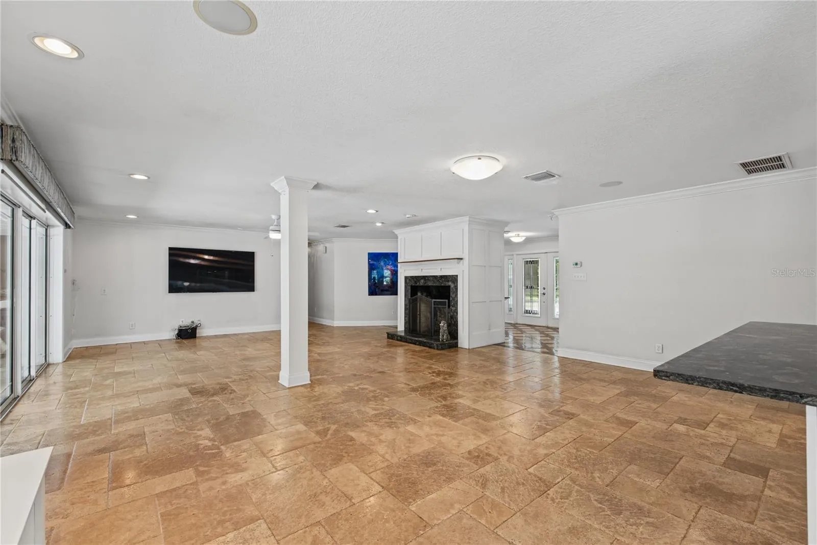 Great room (5)