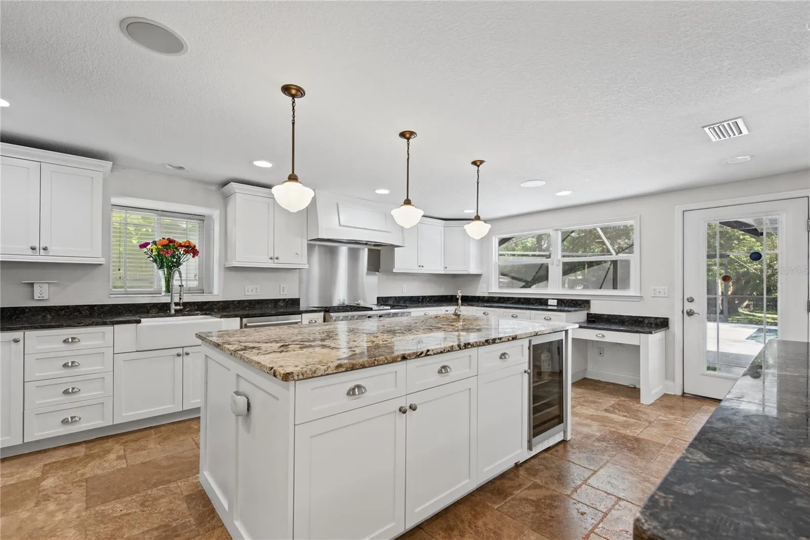 Kitchen (2)