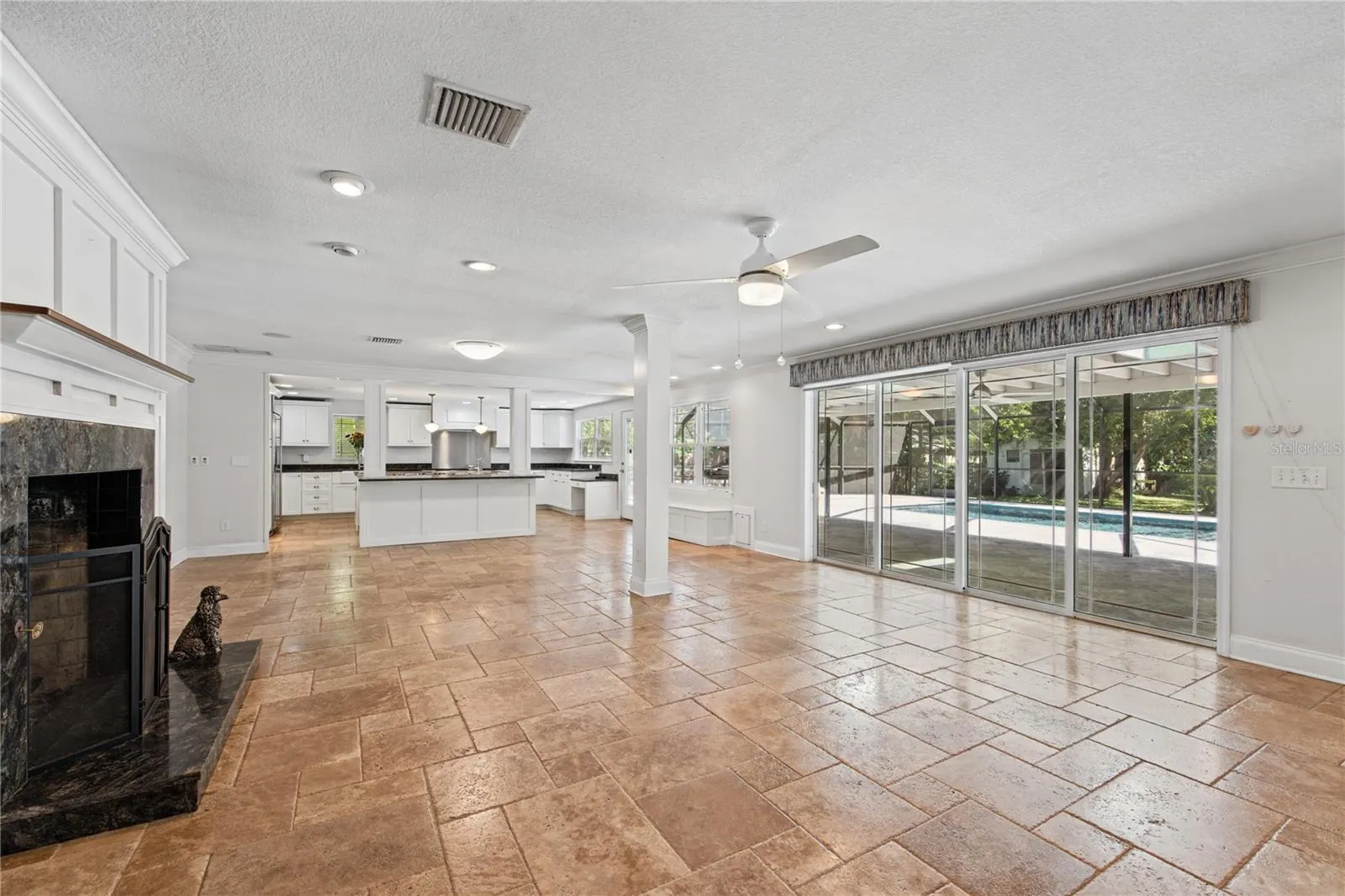 Great room (1)