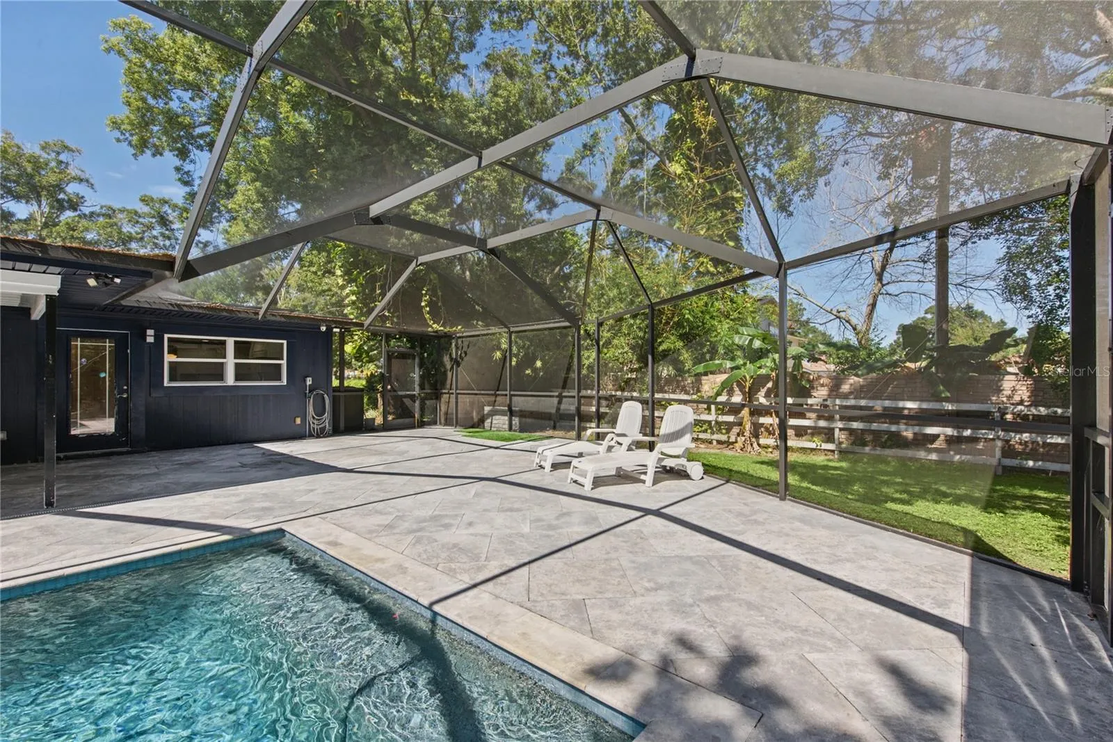 Pool deck (4)