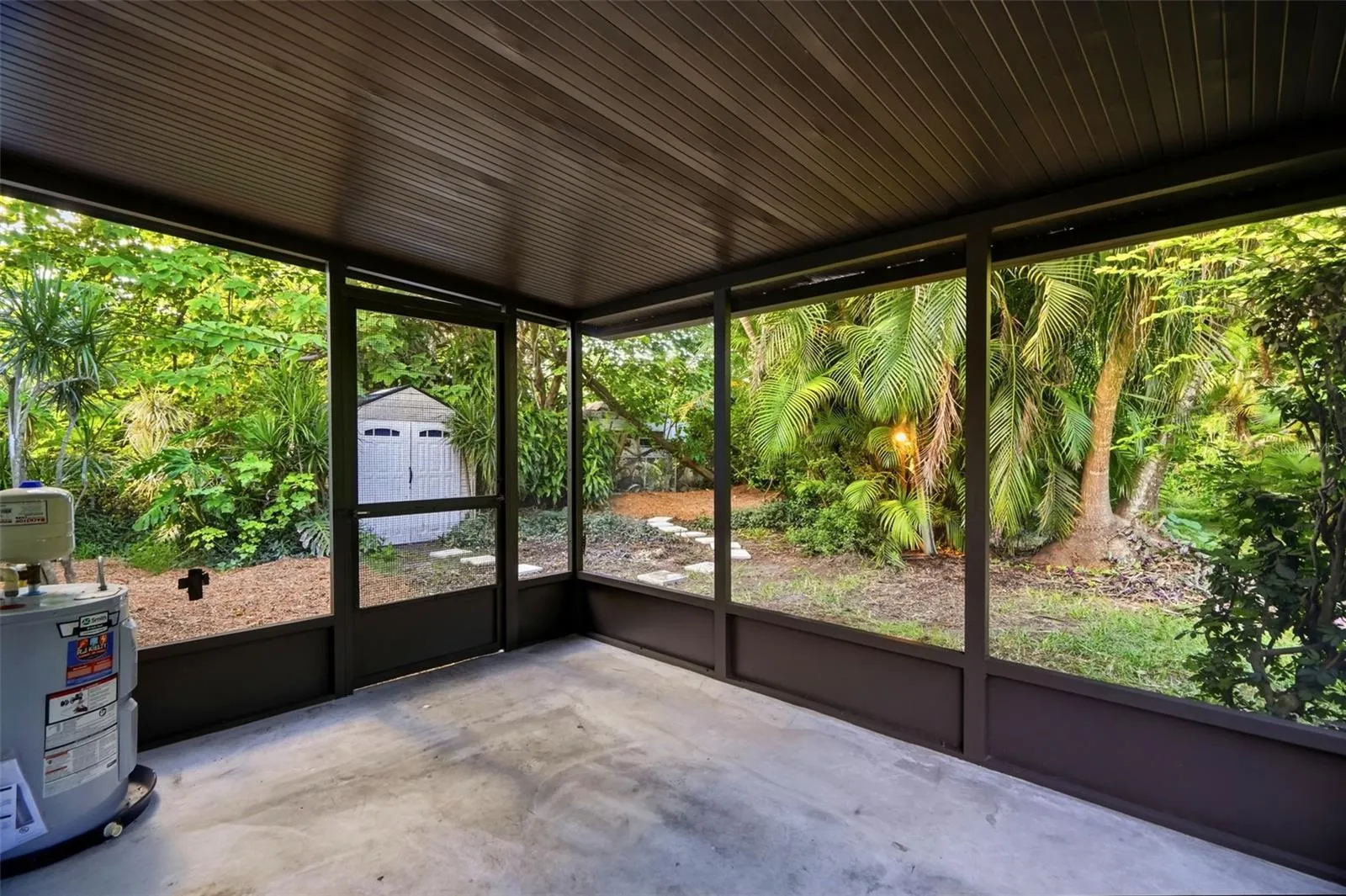 Screened-In Porch