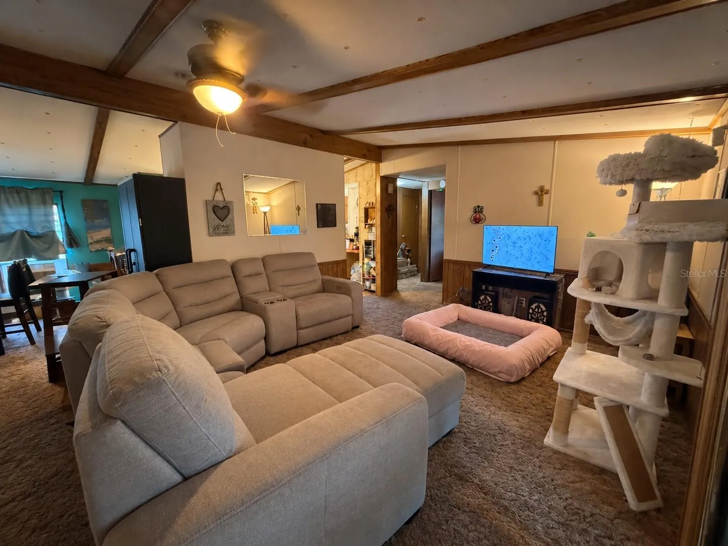 virtually stage